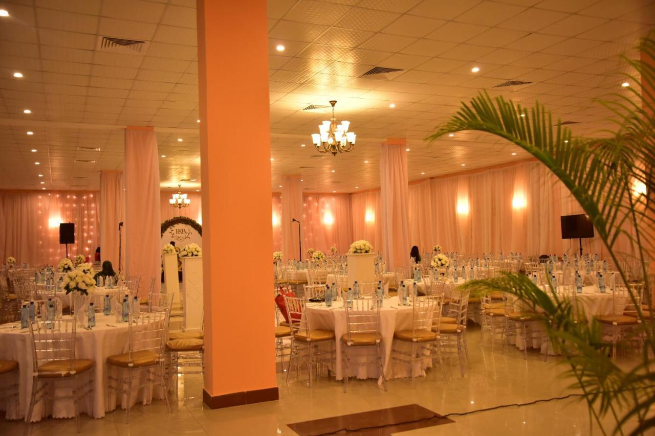 Hotel Blue Sapphire Dar es Salaam Eksteriør billede